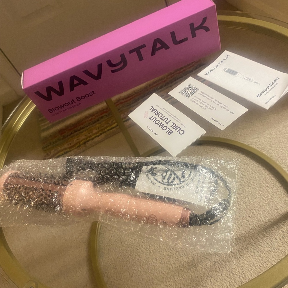 Wavytalk Blowout Boost Ionic Thermal Brush (Unused, no hair clips)